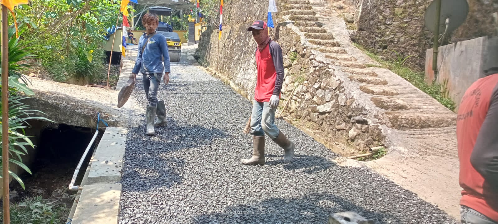 Pembangunan Jalan Aspal Dukuh Warakan